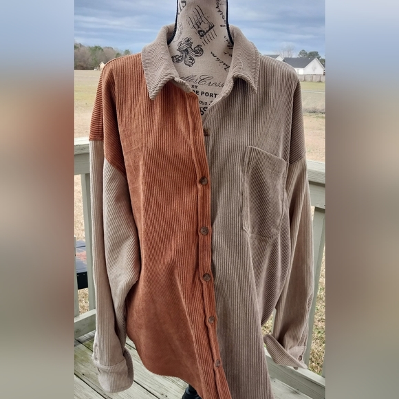 WISHLIST CORDUROY COLOR BLOCK BUTTON DOWN- M/L - Picture 2 of 9